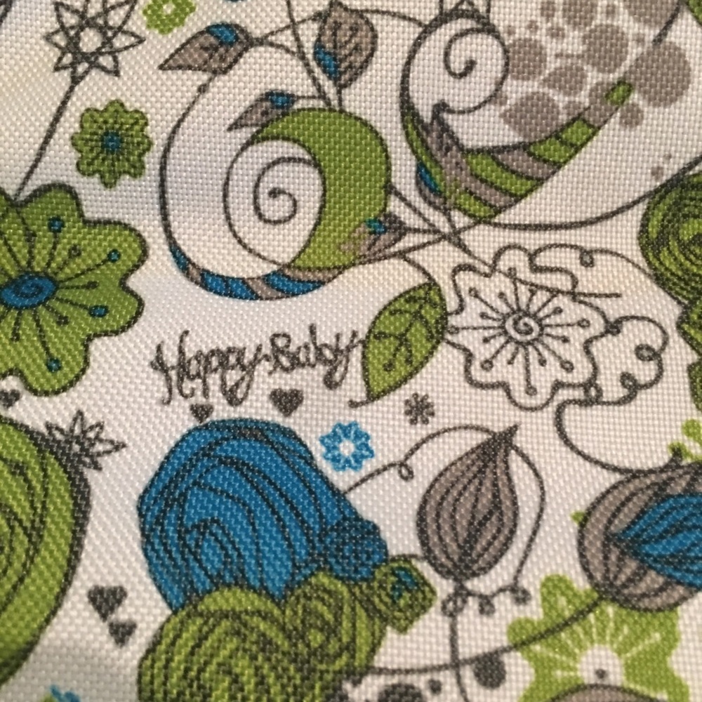 *Only 1 left* Floral backpack style diaper bag 👶 - Picture 3 of 7
